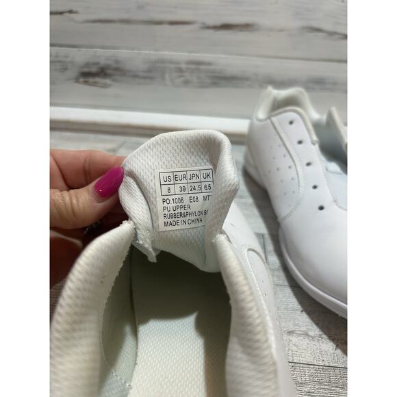 Rebel Rise Cheer Shoes white size 8 women WORN ONCE - no laces - Picture 6 of 7
